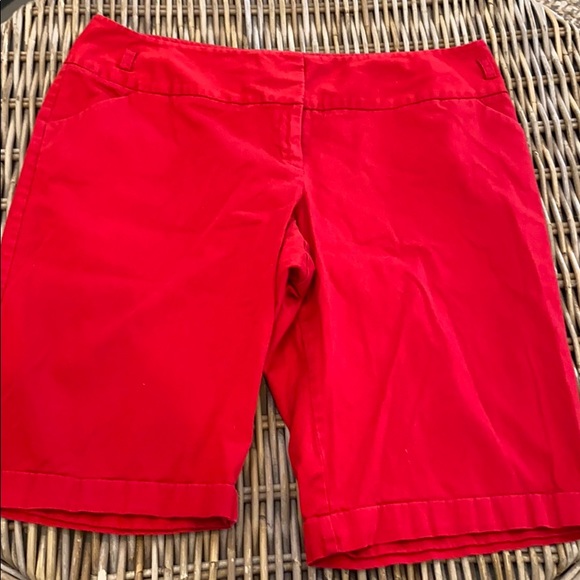 Pants - Red Cuffed Bermuda shorts size 22W